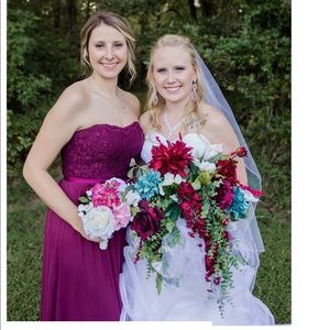 LACE AND MESH LONG STRAPLESS DRESS
F18095